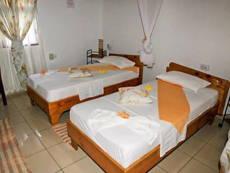 Calou Guest House La Digue Bagian luar foto