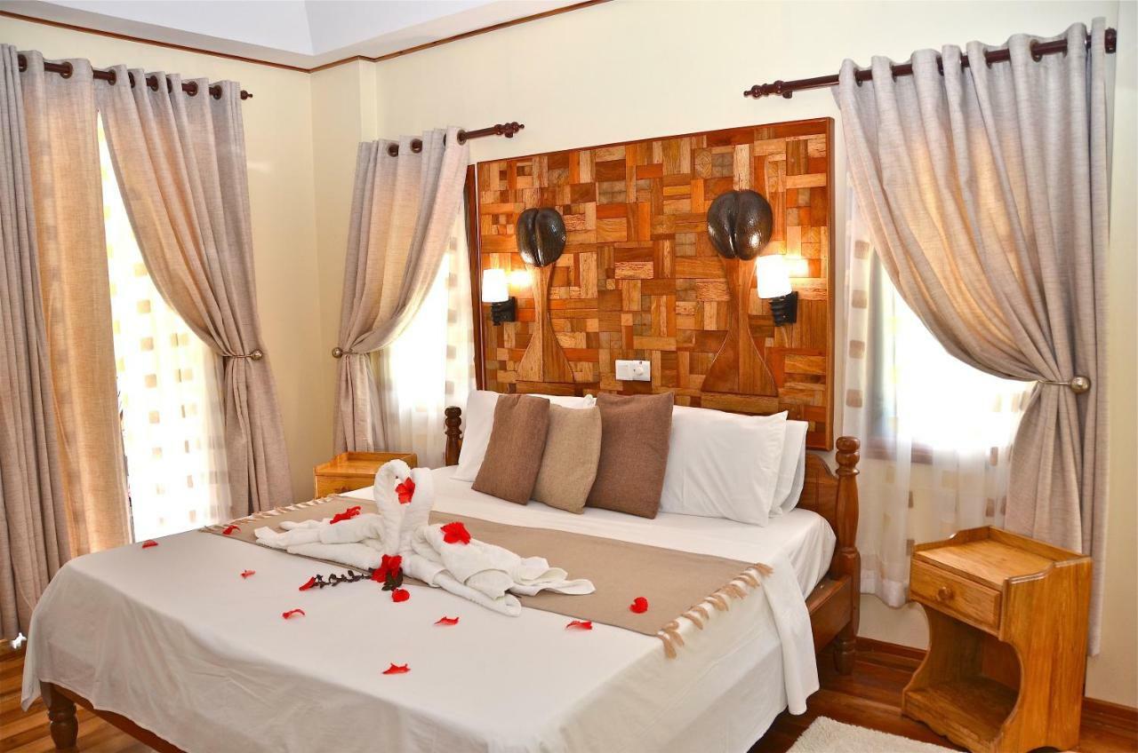 Calou Guest House La Digue Bagian luar foto