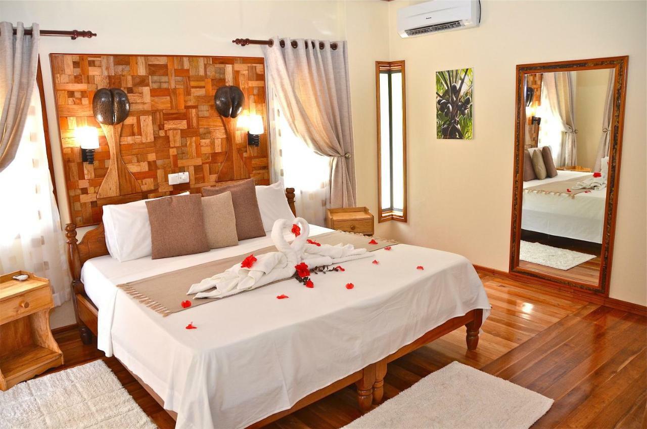Calou Guest House La Digue Bagian luar foto
